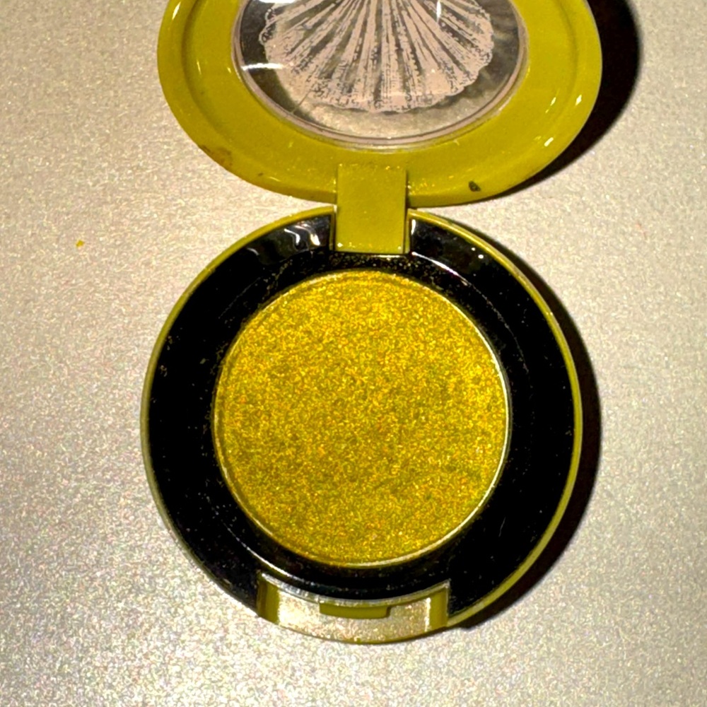 MAC Sweet & Punchy eyeshadow